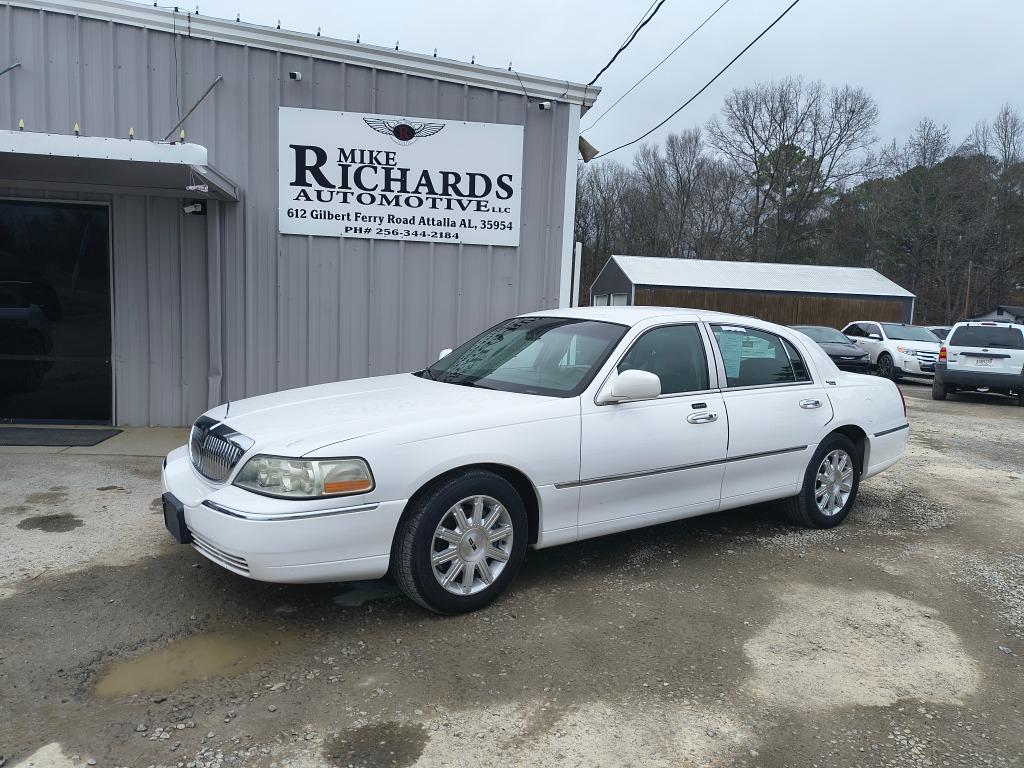 2011 Lincoln Town Car Signature Limited