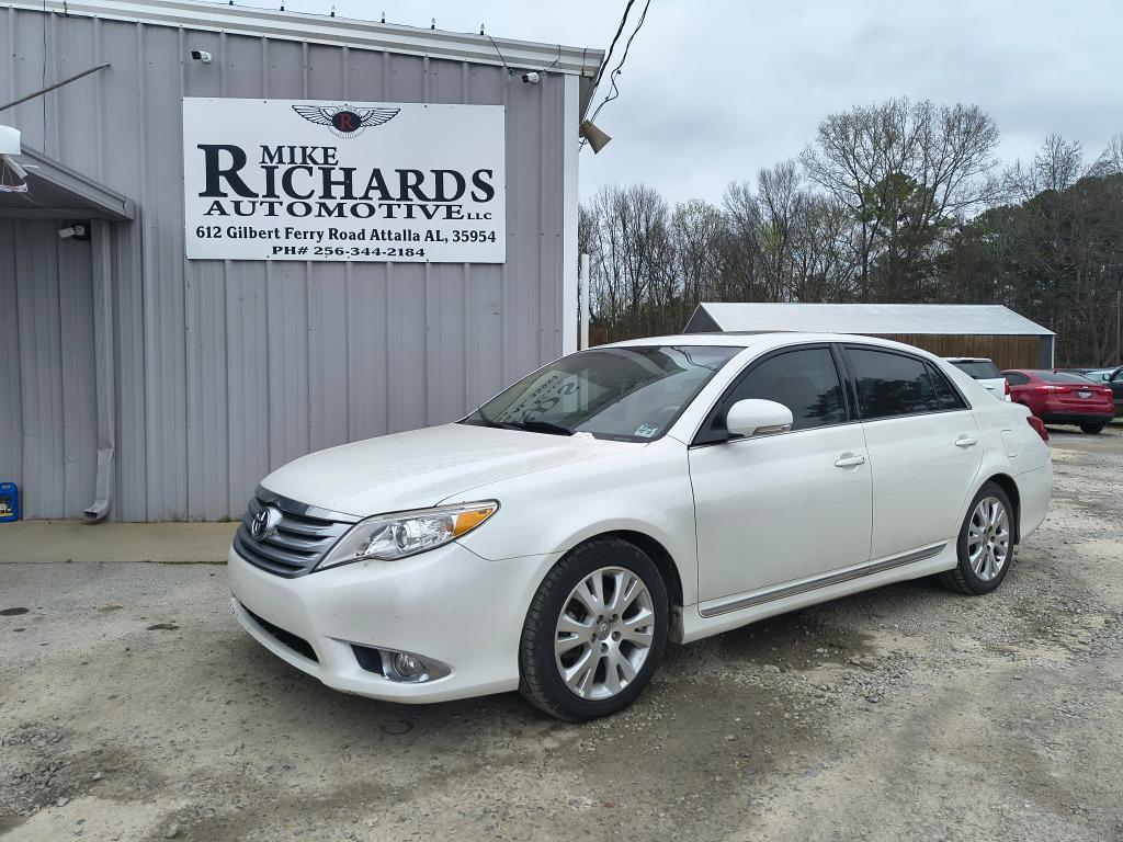 2011 Toyota Avalon Avalon's photo